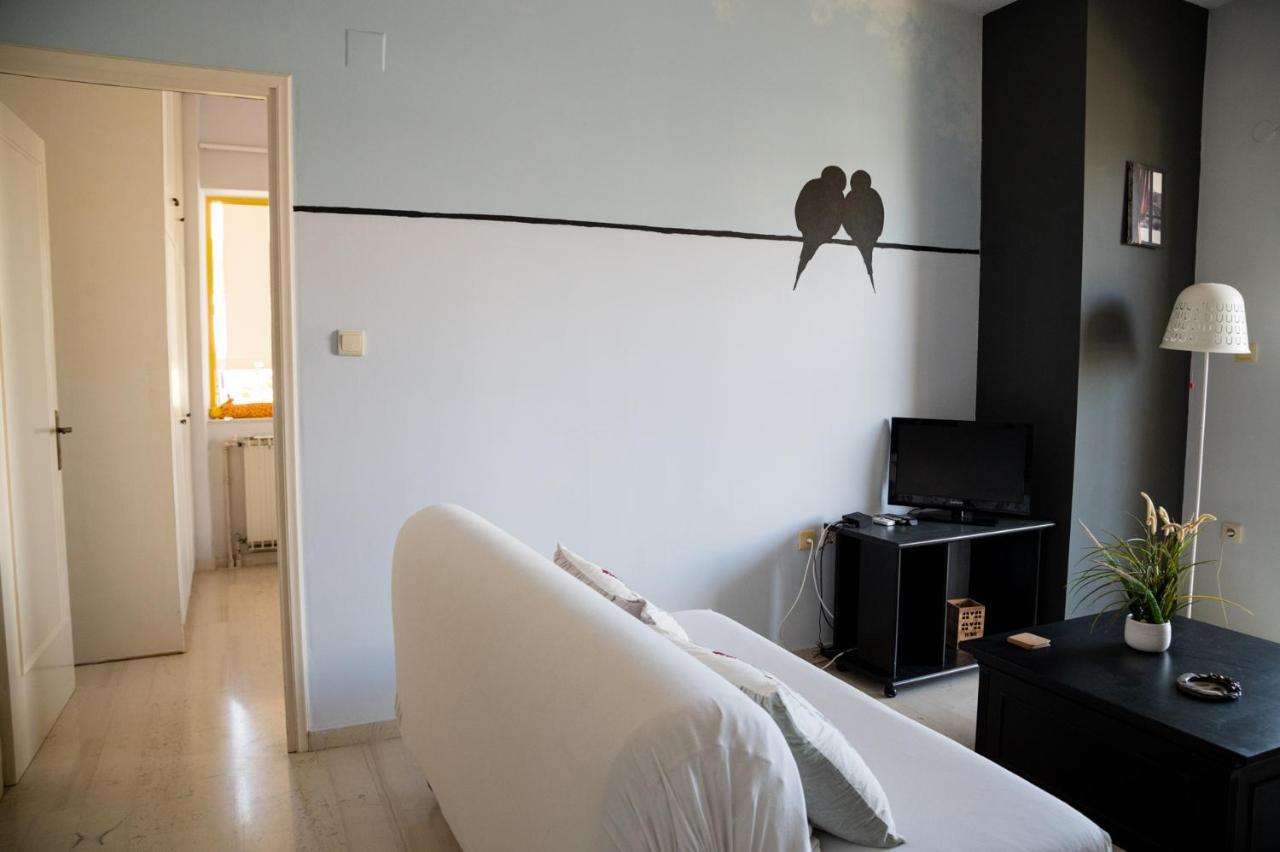 Eftihia Apartments By The Sea Rethymno  Bagian luar foto
