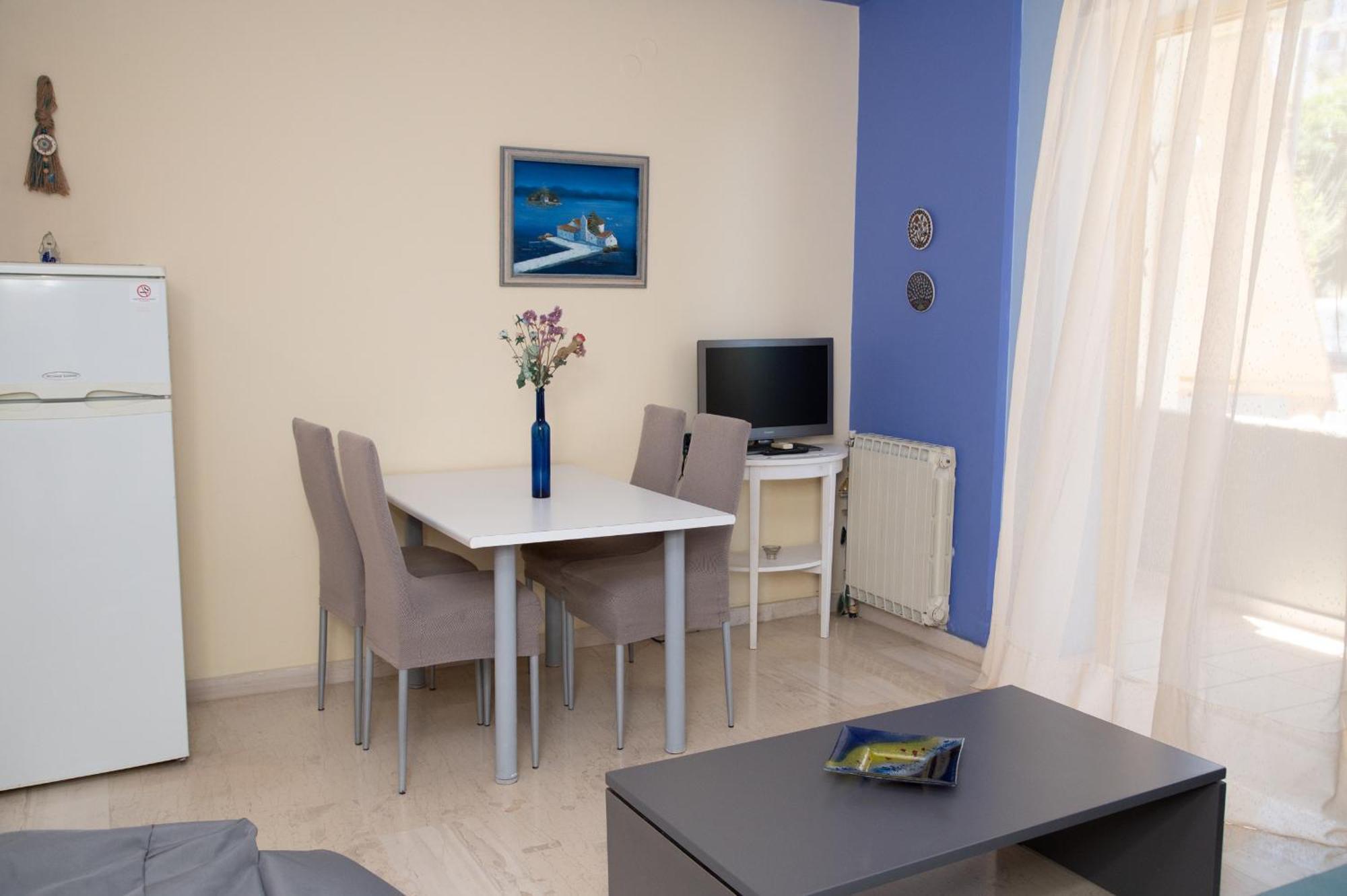 Eftihia Apartments By The Sea Rethymno  Bagian luar foto