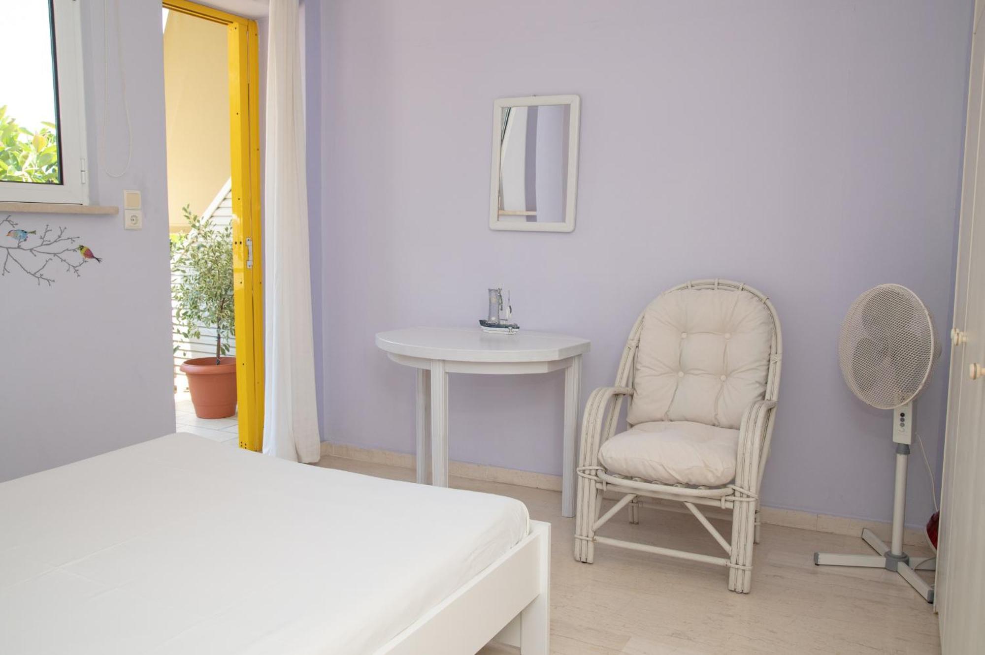 Eftihia Apartments By The Sea Rethymno  Bagian luar foto