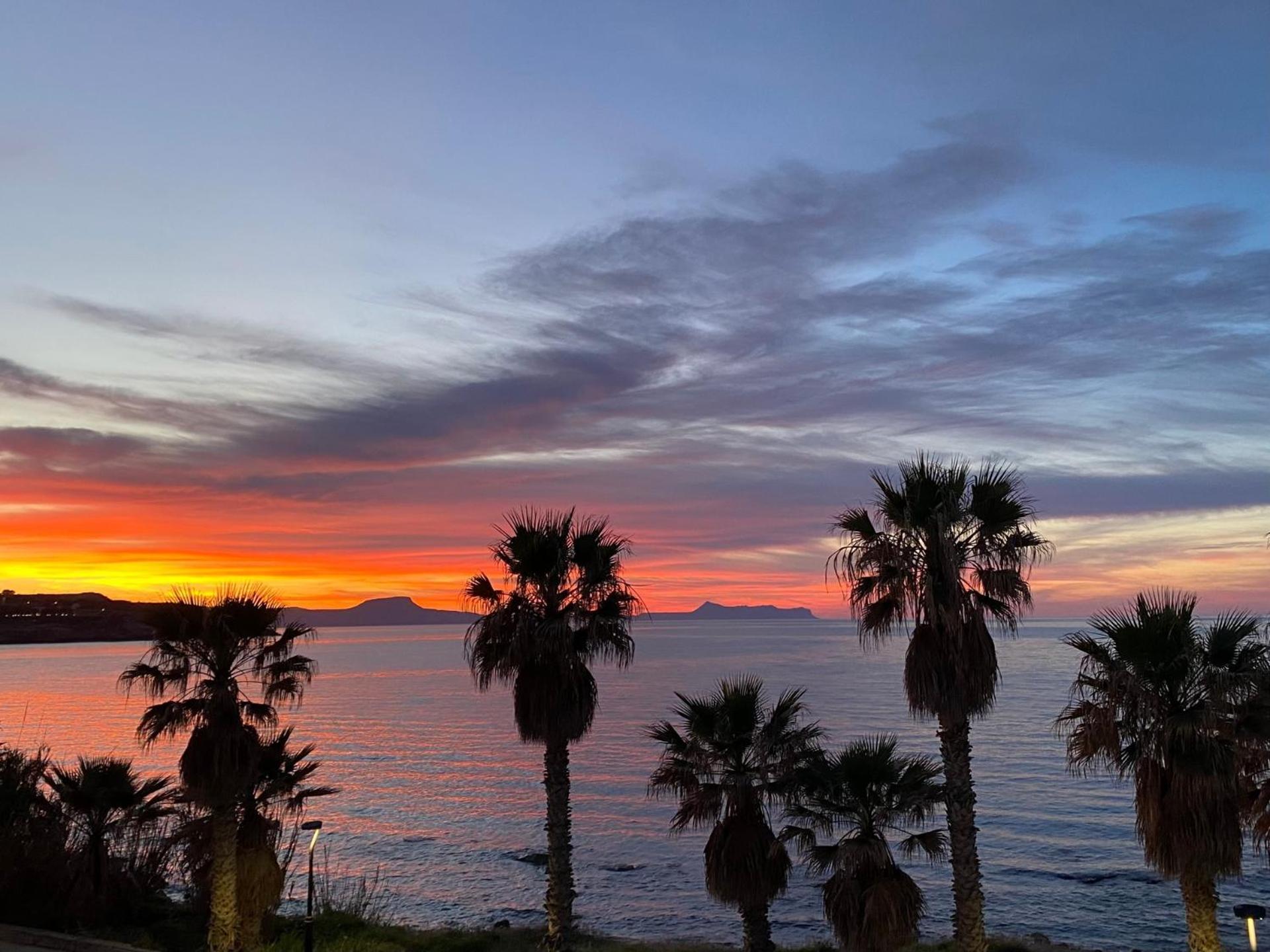 Eftihia Apartments By The Sea Rethymno  Bagian luar foto