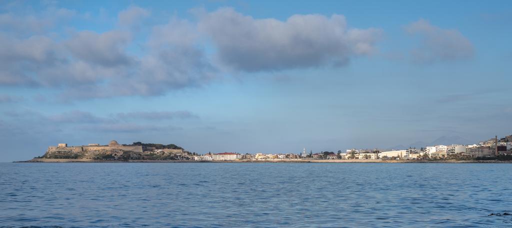 Eftihia Apartments By The Sea Rethymno  Bagian luar foto